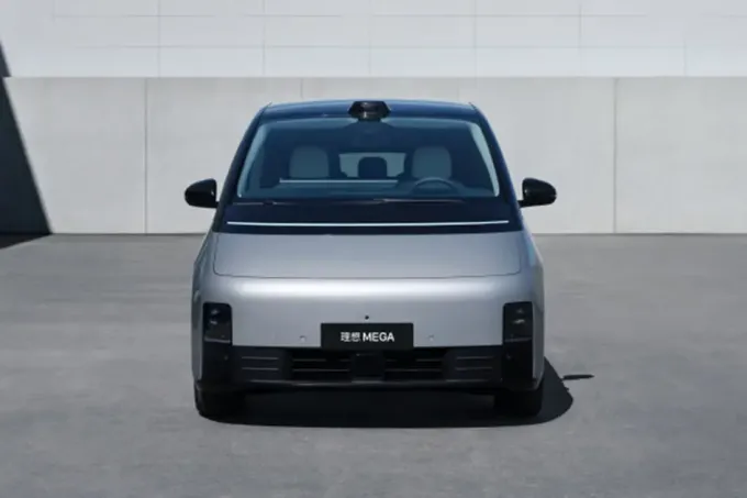 2023年 リーシアン メガ MPV 純電気自動車 544hp 4wd 200マイル フロントホイールドライブ 4